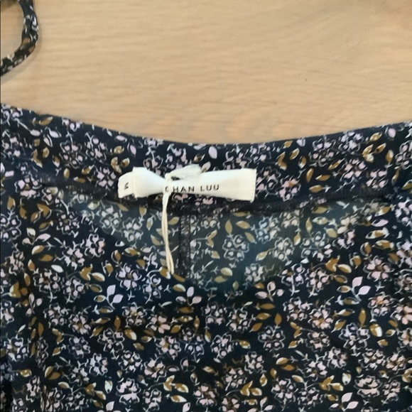 🌱CHAN LUU RUFFLE TANK 🌱 - Picture 7 of 8